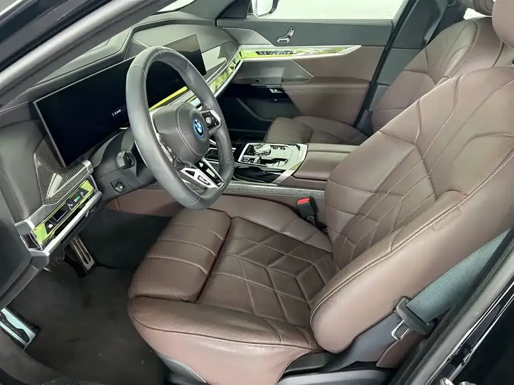 BMW i7 2025 из CN, фото 7