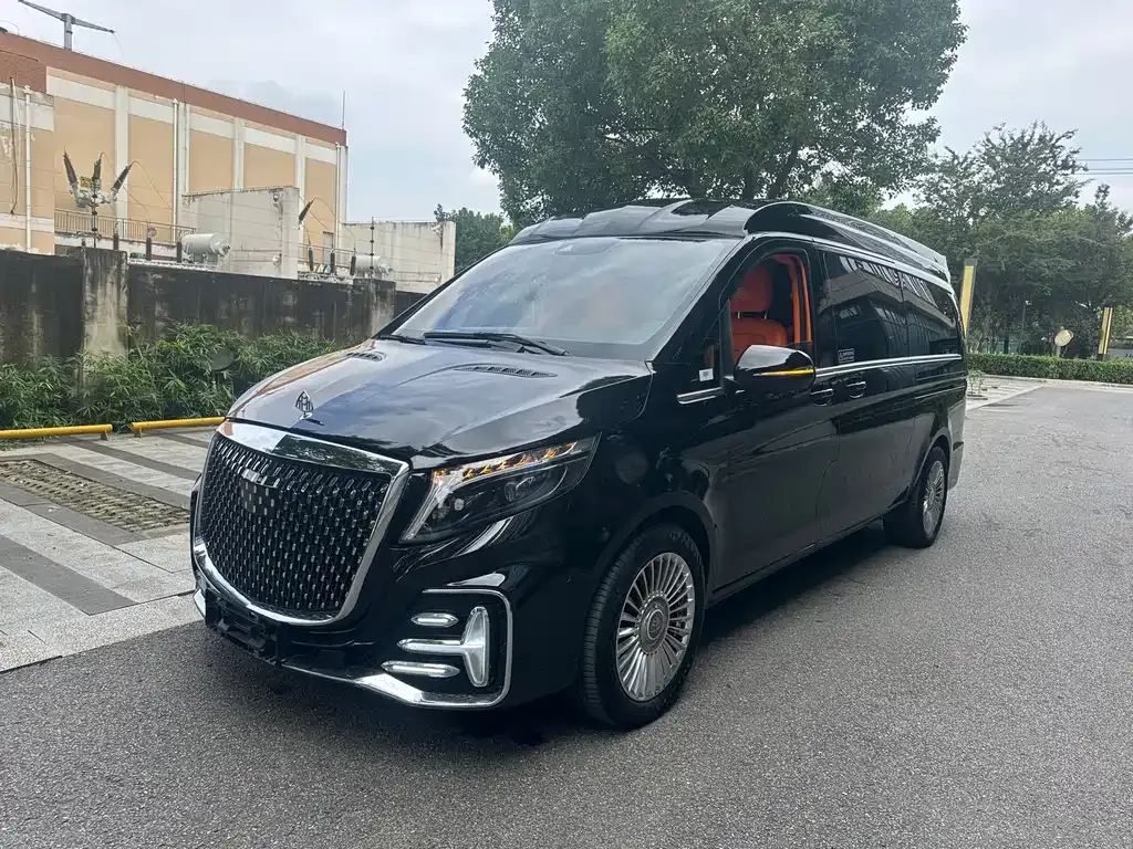 Mercedes-Benz V-Class 2023 из CN, фото 1
