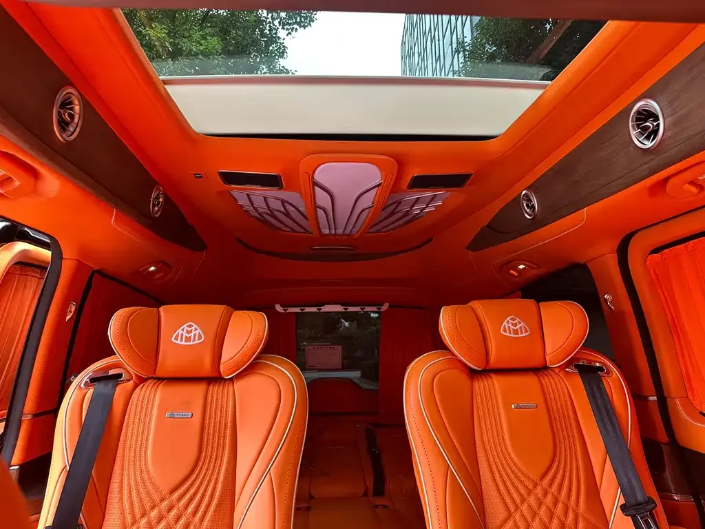 Mercedes-Benz V-Class 2023 из CN, фото 10