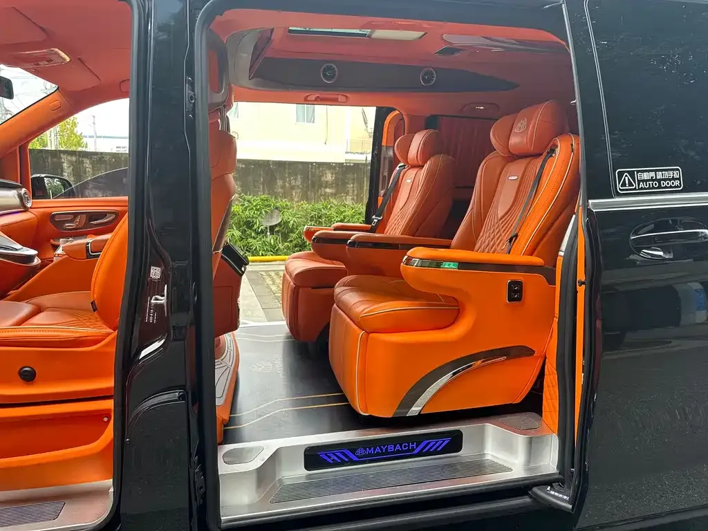 Mercedes-Benz V-Class 2023 из CN, фото 9