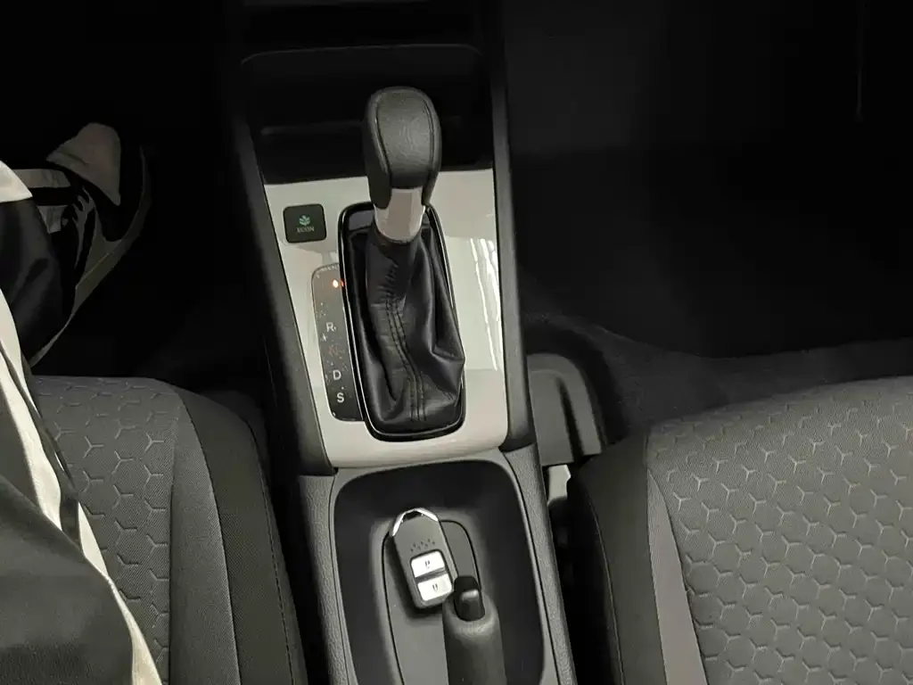 Honda Fit — фото 10