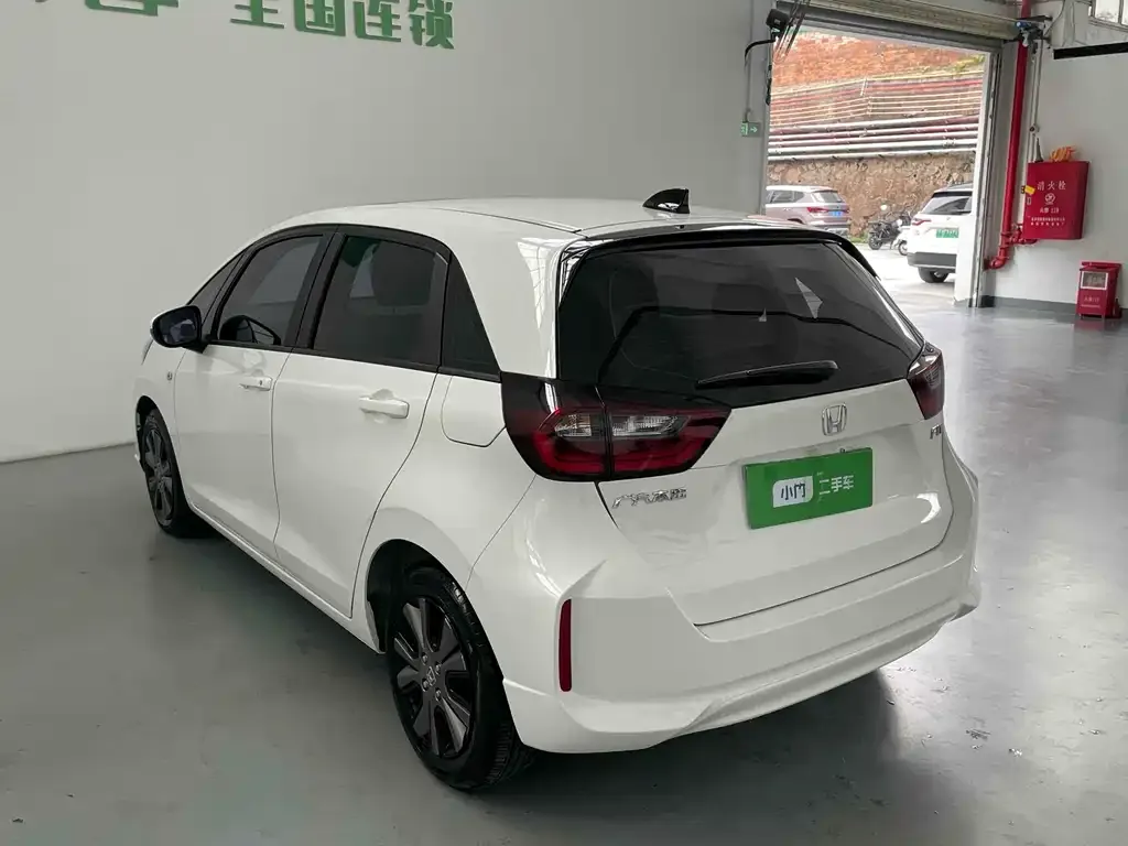 Honda Fit — фото 5