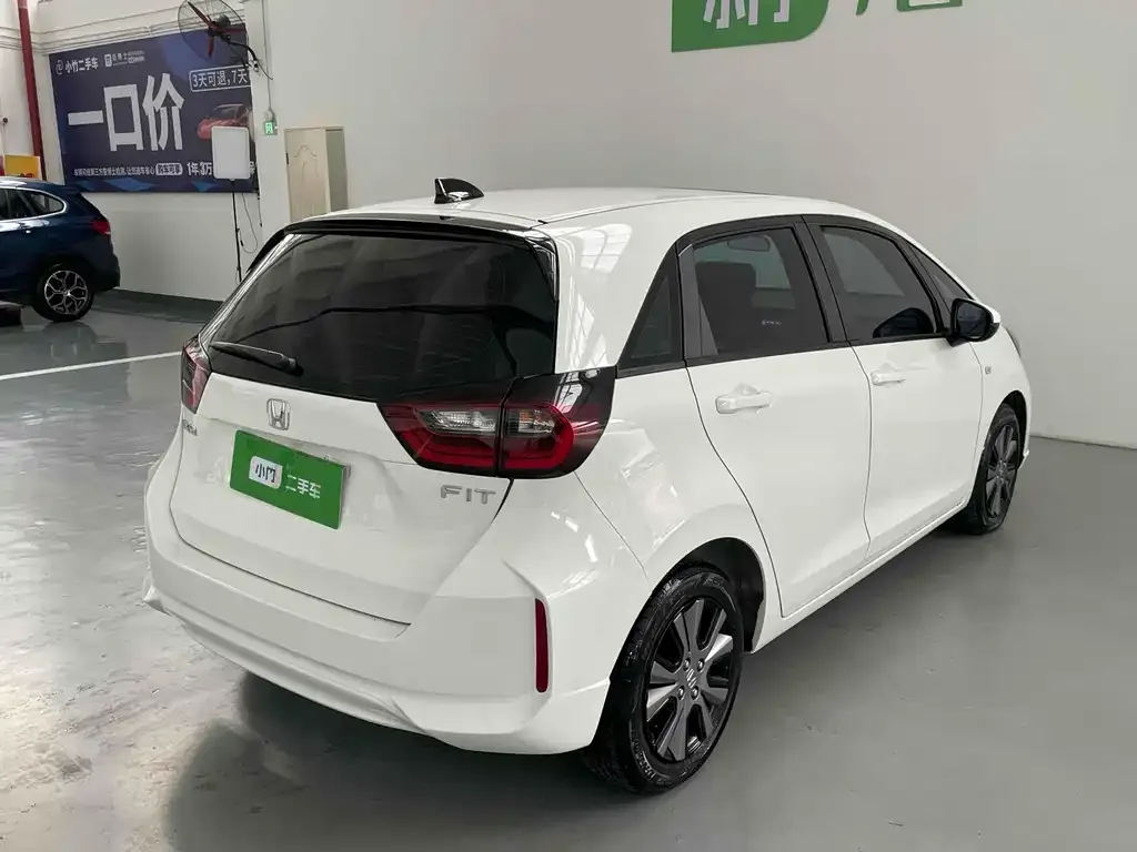 Honda Fit — фото 6