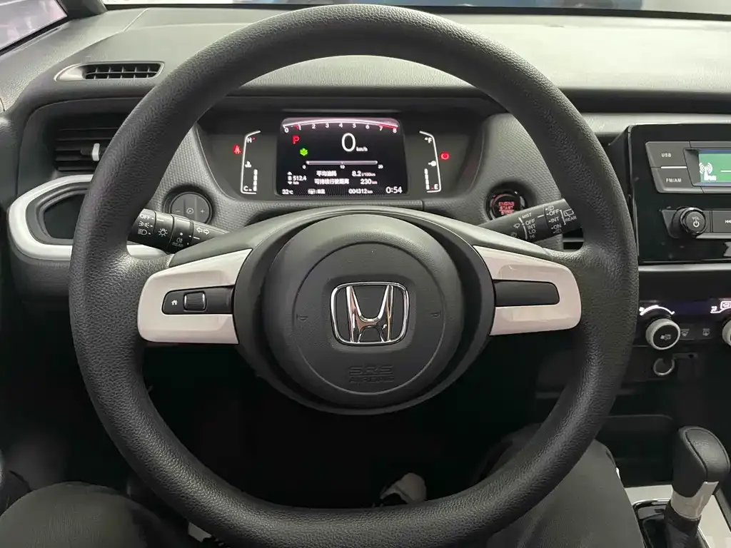 Honda Fit — фото 8