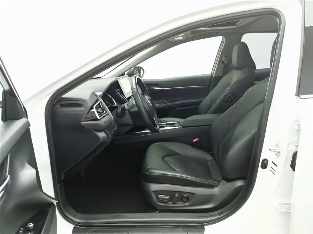 Toyota Camry 2024 из CN, фото 10