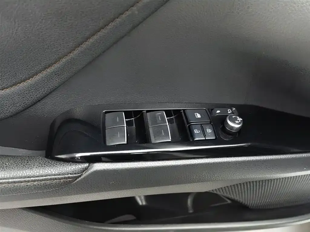 Toyota Camry 2024 из CN, фото 9