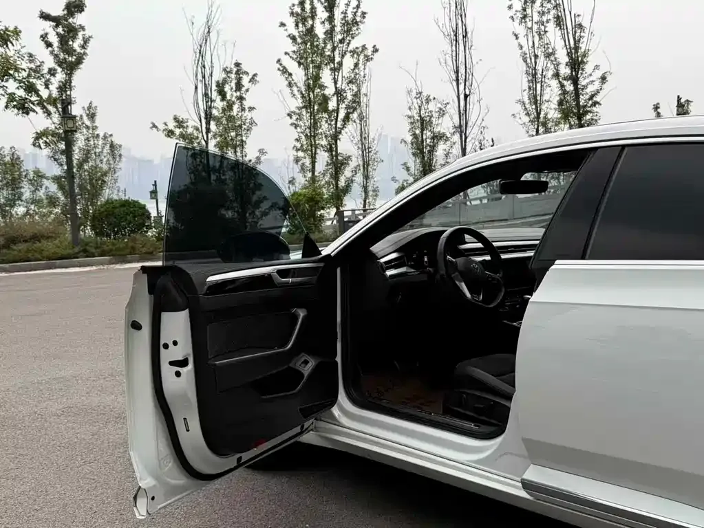Volkswagen CC 2022 из CN, фото 9