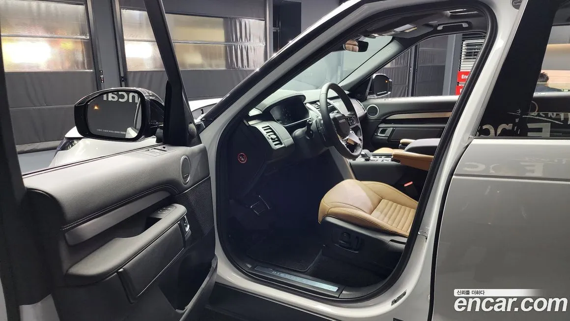 Land Rover Discovery 2024 из KR, фото 10