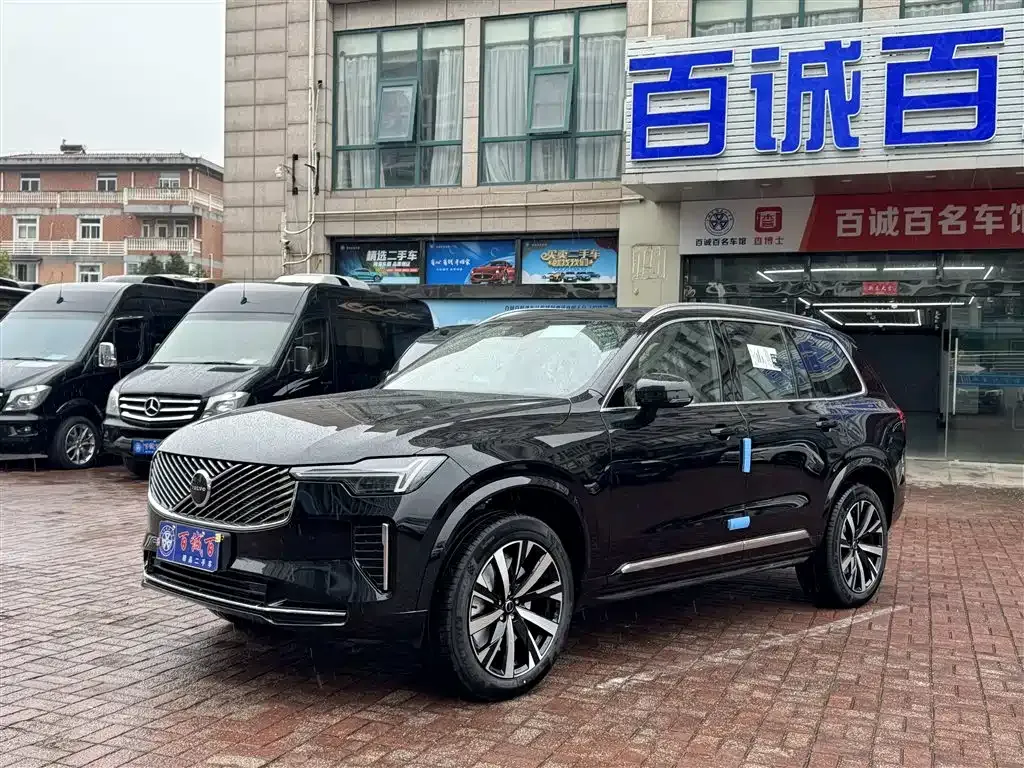 Volvo XC90 2025 из CN, фото 1