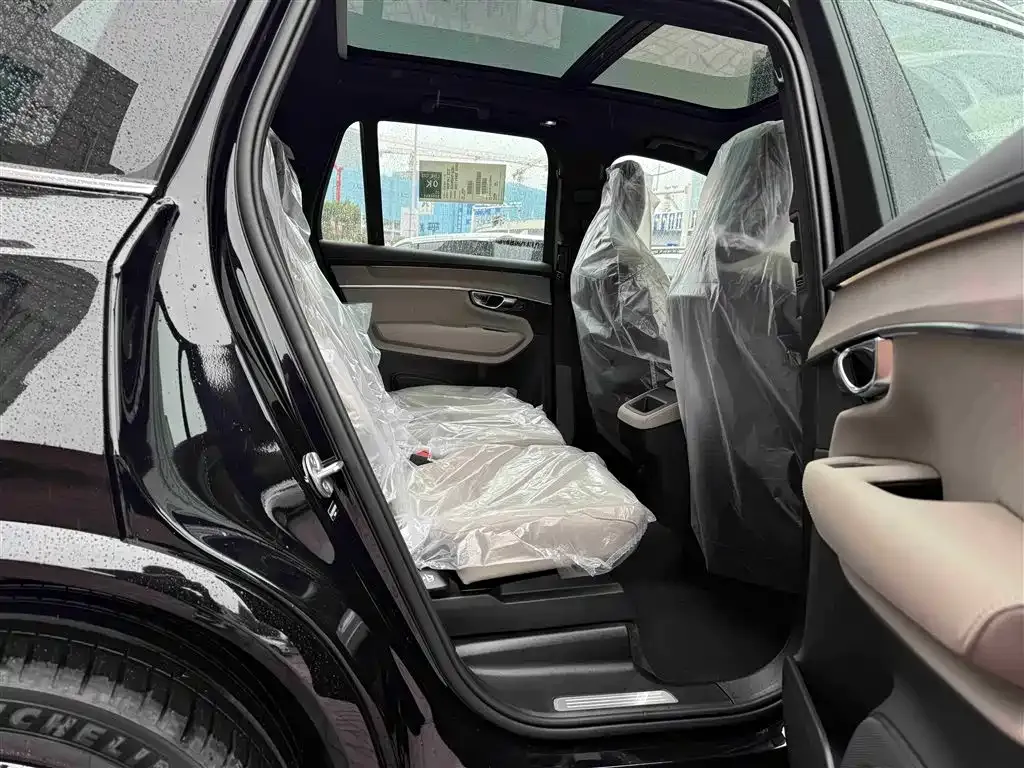 Volvo XC90 2025 из CN, фото 10