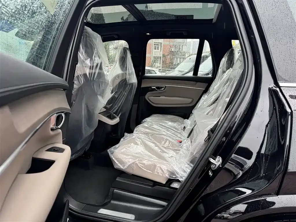 Volvo XC90 2025 из CN, фото 8