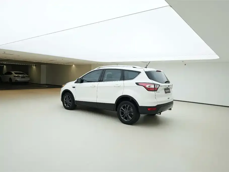 Ford Kuga 2021 из CN, фото 5