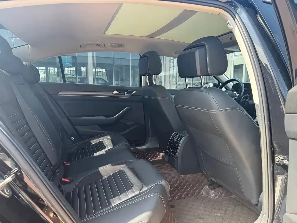 Volkswagen Magotan 2022 из CN, фото 4