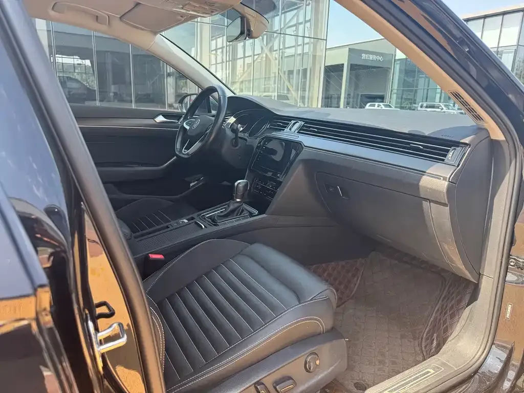 Volkswagen Magotan 2022 из CN, фото 5
