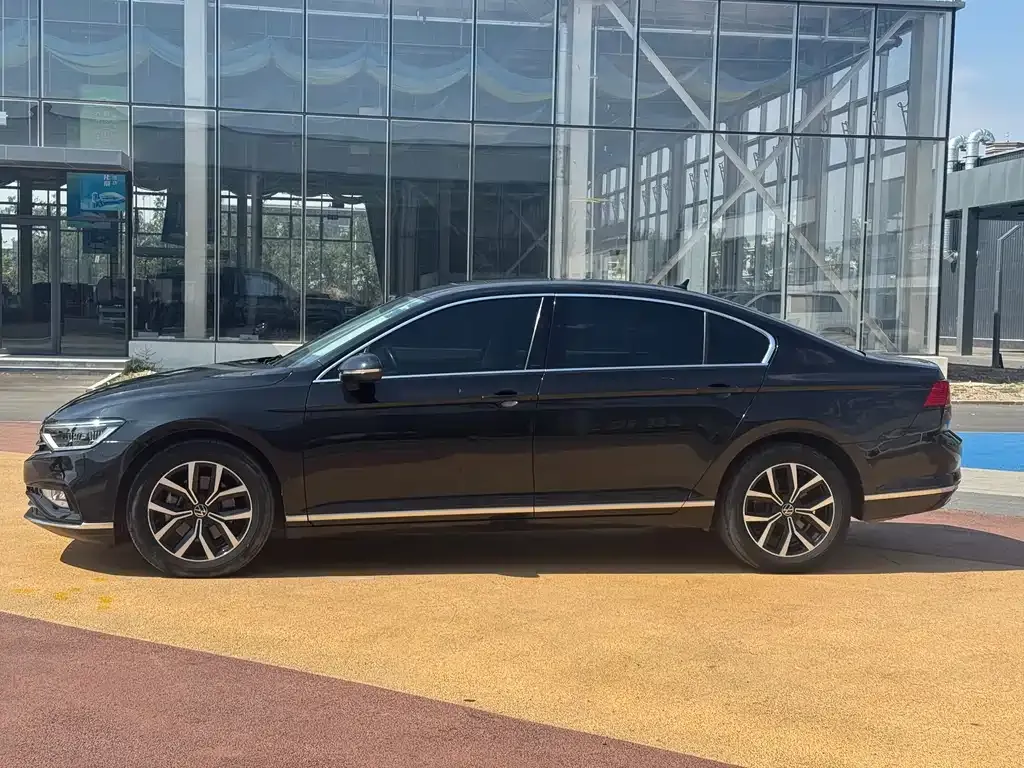 Volkswagen Magotan 2022 из CN, фото 9