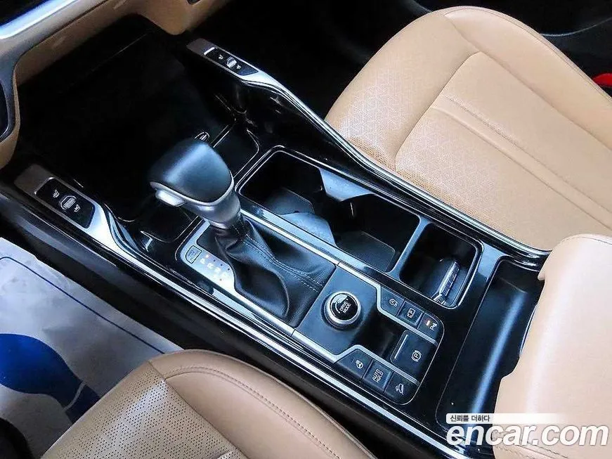 Kia Sorento — фото 10