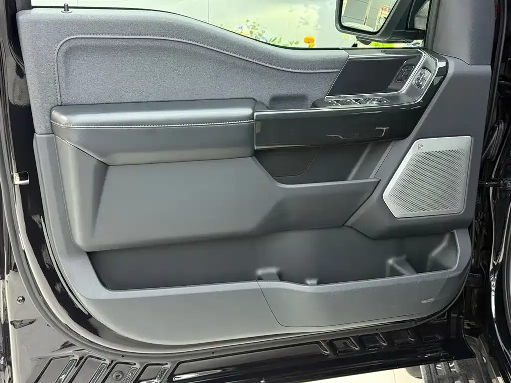 [object Object] F-150 Raptor 2023 из CN, фото 9