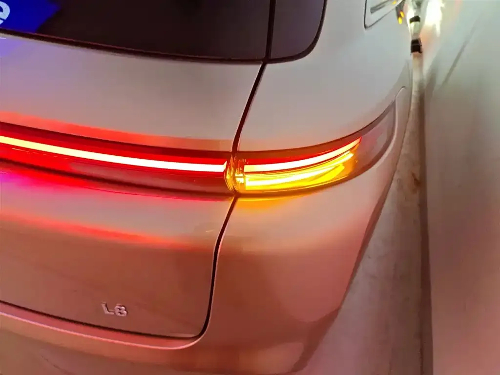 Li Auto L8 2024 из CN, фото 8