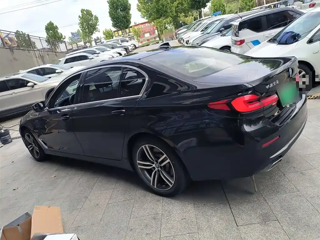 BMW 5 Series New Energy — фото 5