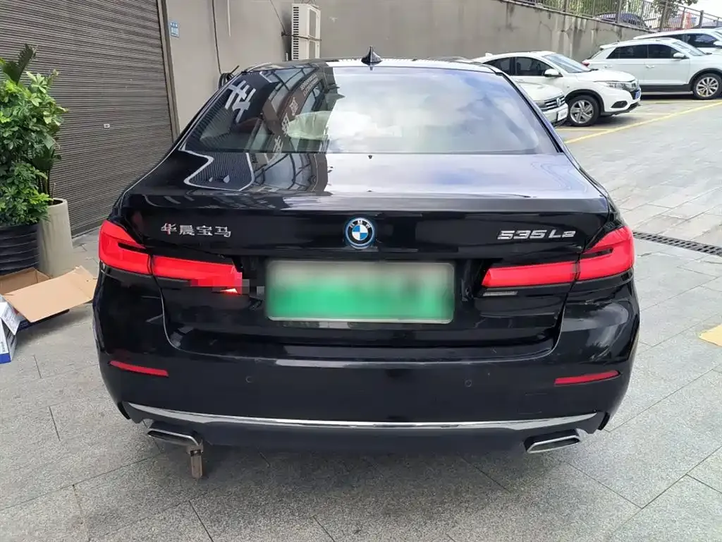 BMW 5 Series New Energy — фото 6