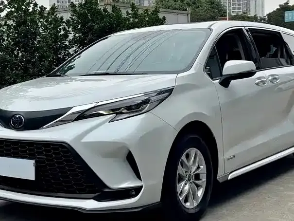 Toyota Granvia 2023 из CN, фото 1