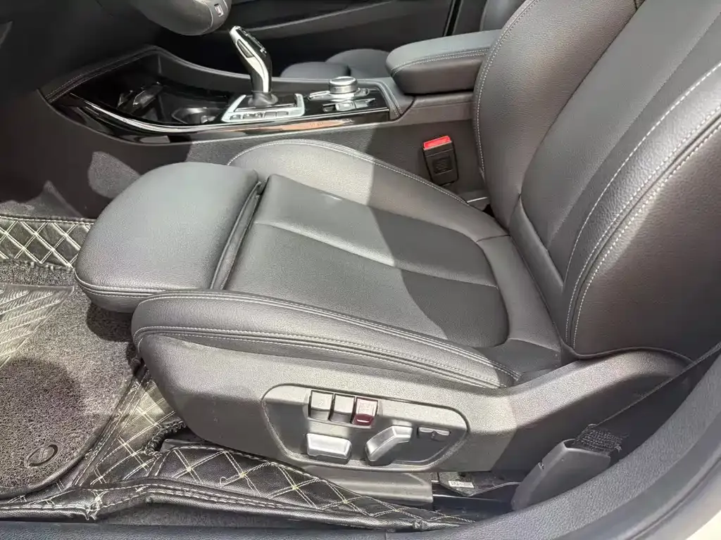 BMW 1 Series 2022 из CN, фото 7