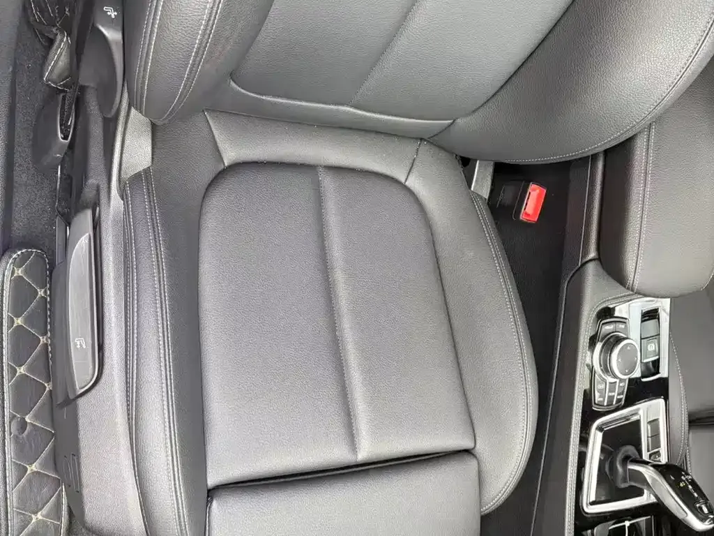 BMW 1 Series 2022 из CN, фото 9