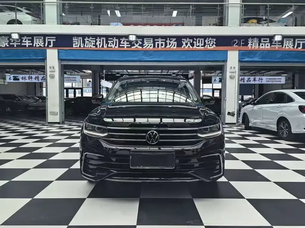 Volkswagen Tiguan L 2022 из CN, фото 2