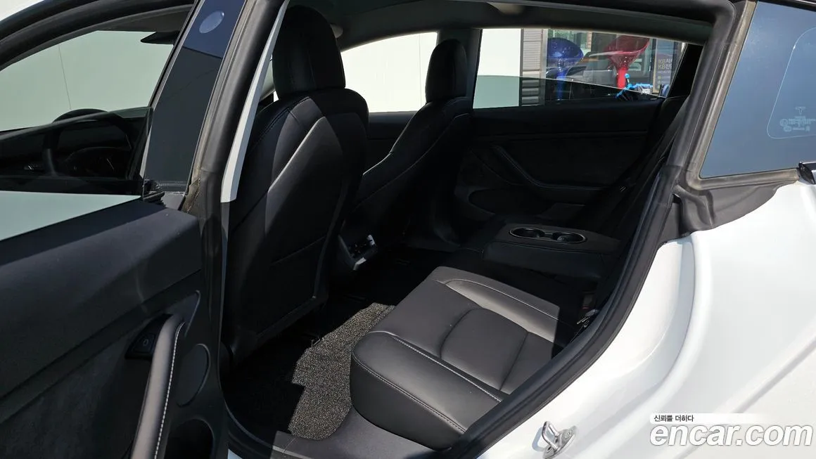 Tesla Model 3 2022 из KR, фото 10