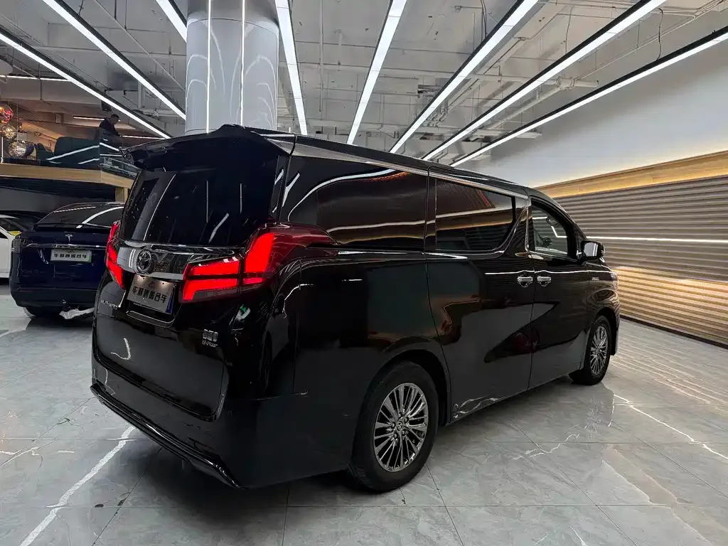 Toyota Alphard 2023 из CN, фото 10
