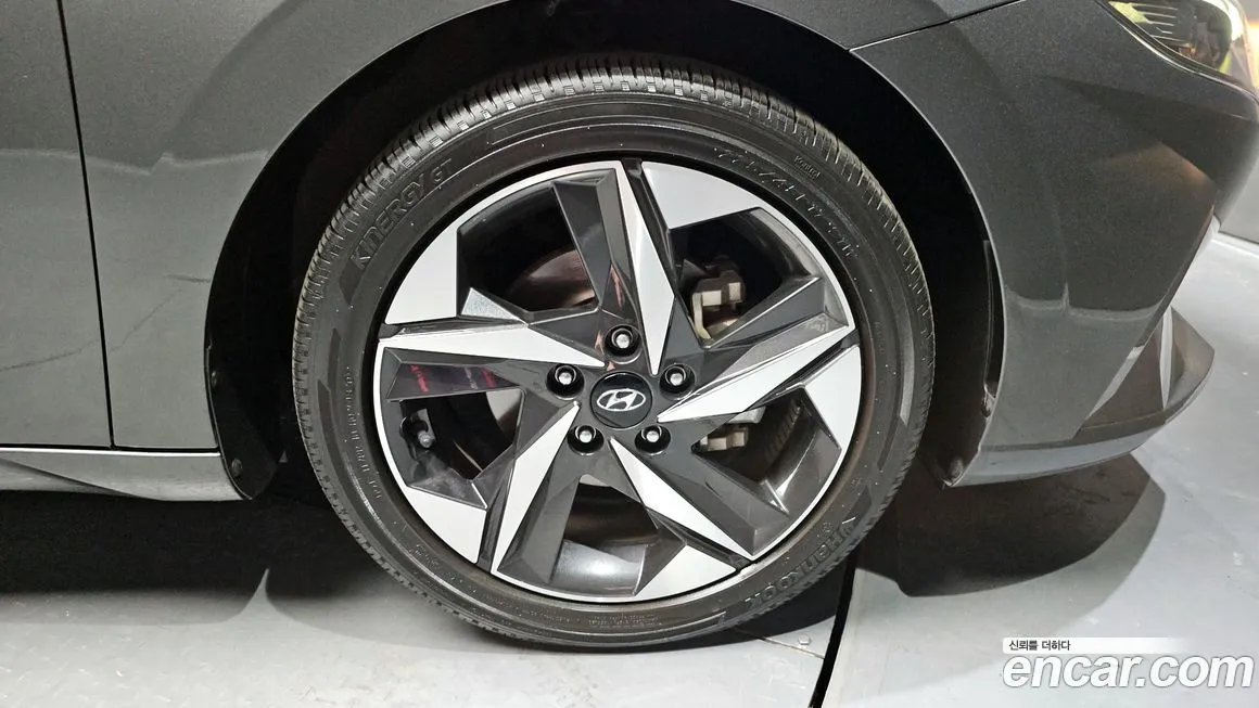 Hyundai AVANTE — фото 5