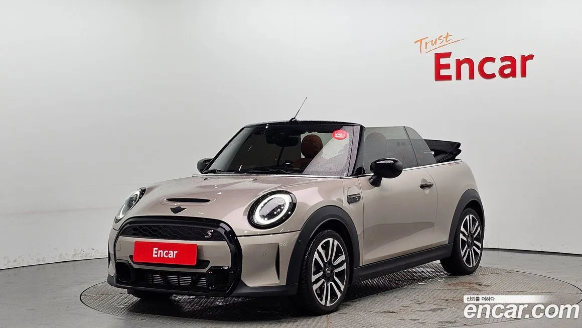 Mini Cooper Convertible 2024 из KR, фото 1