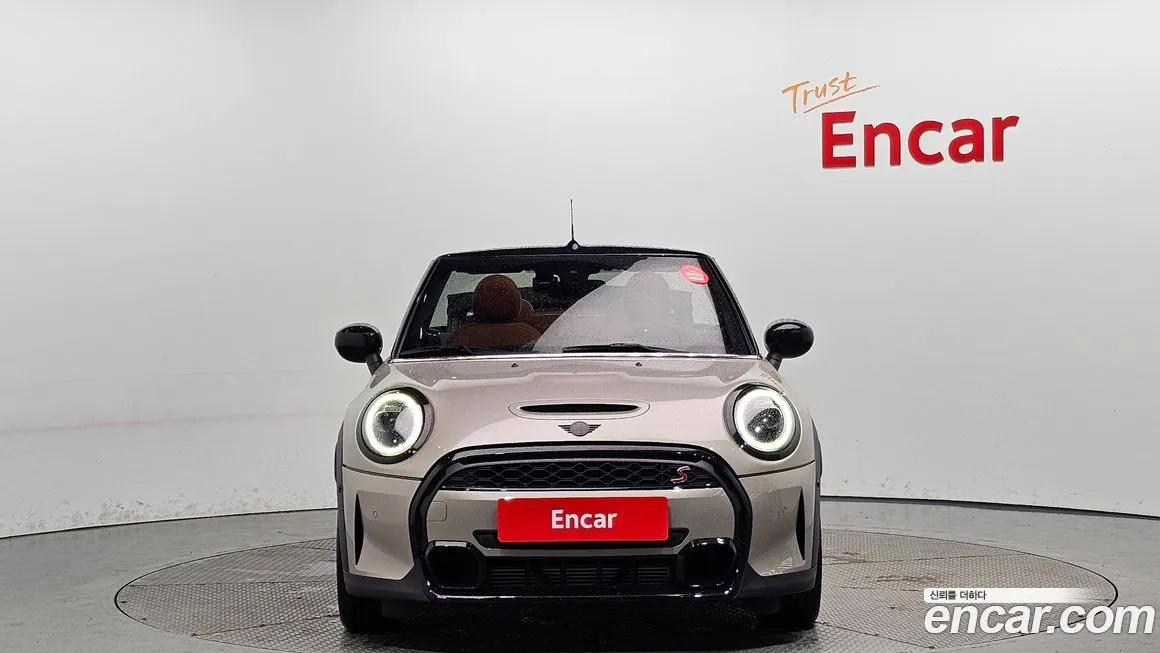 Mini Cooper Convertible 2024 из KR, фото 3