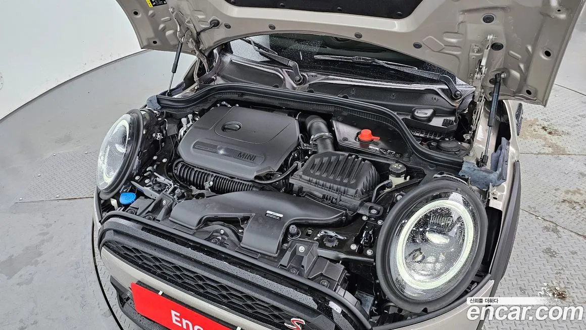 Mini Cooper Convertible 2024 из KR, фото 6