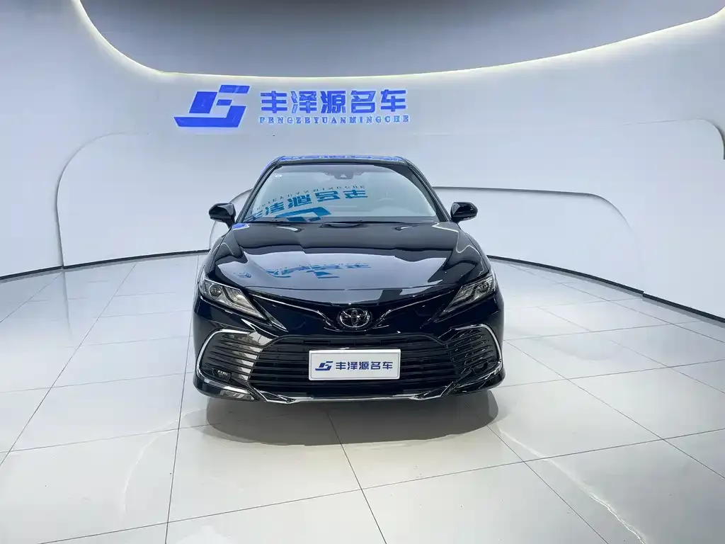 Toyota Camry 2023 из CN, фото 2