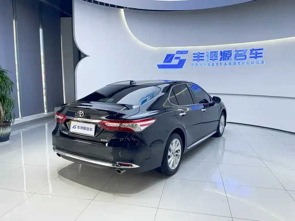 Toyota Camry 2023 из CN, фото 3