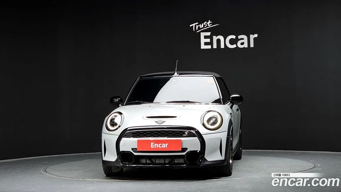 Mini Cooper Convertible 2023 из KR, фото 3