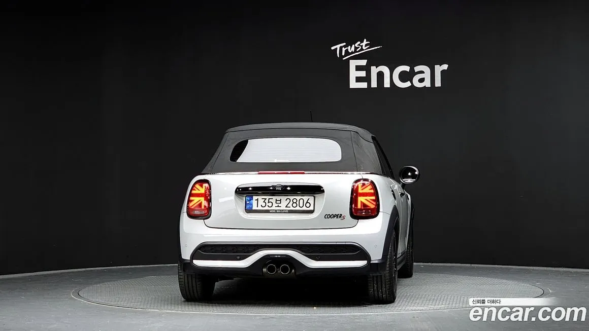 Mini Cooper Convertible 2023 из KR, фото 4
