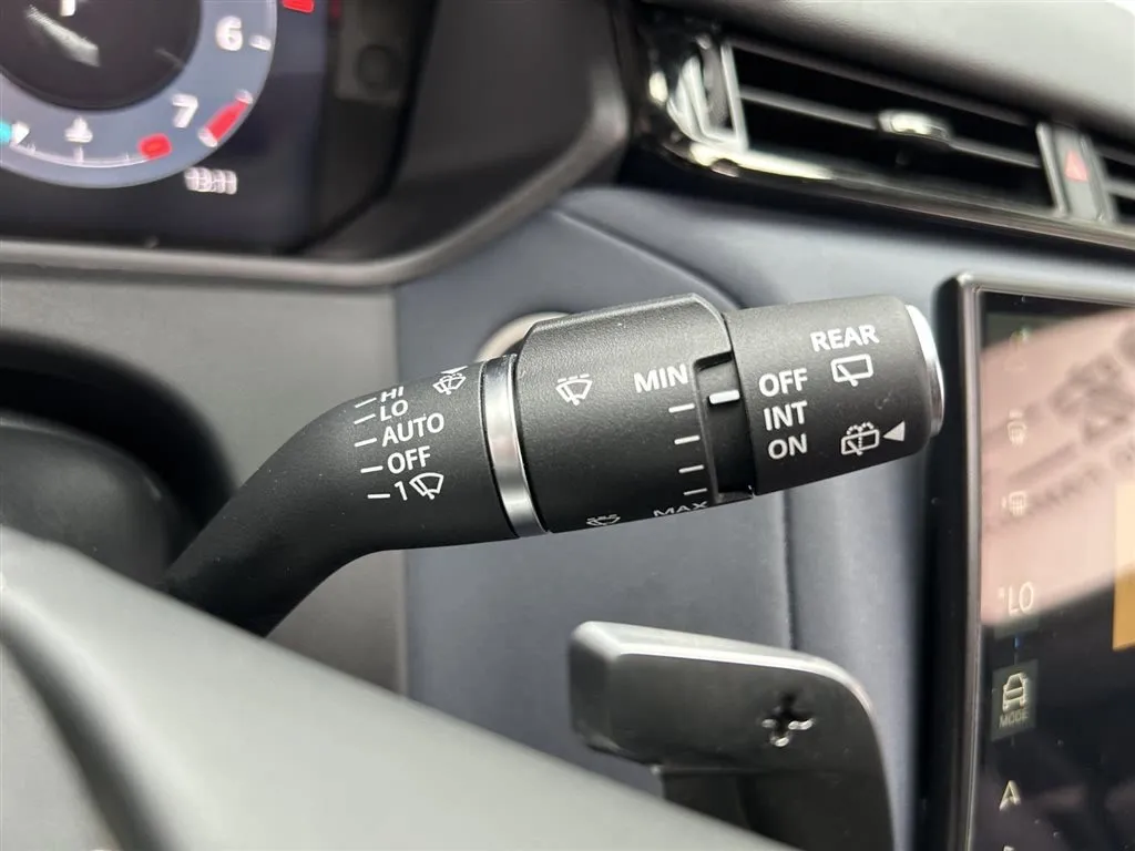 Land Rover Velar 2024 из CN, фото 10