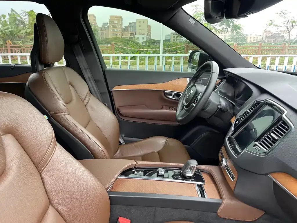 Volvo XC90 2022 из CN, фото 8