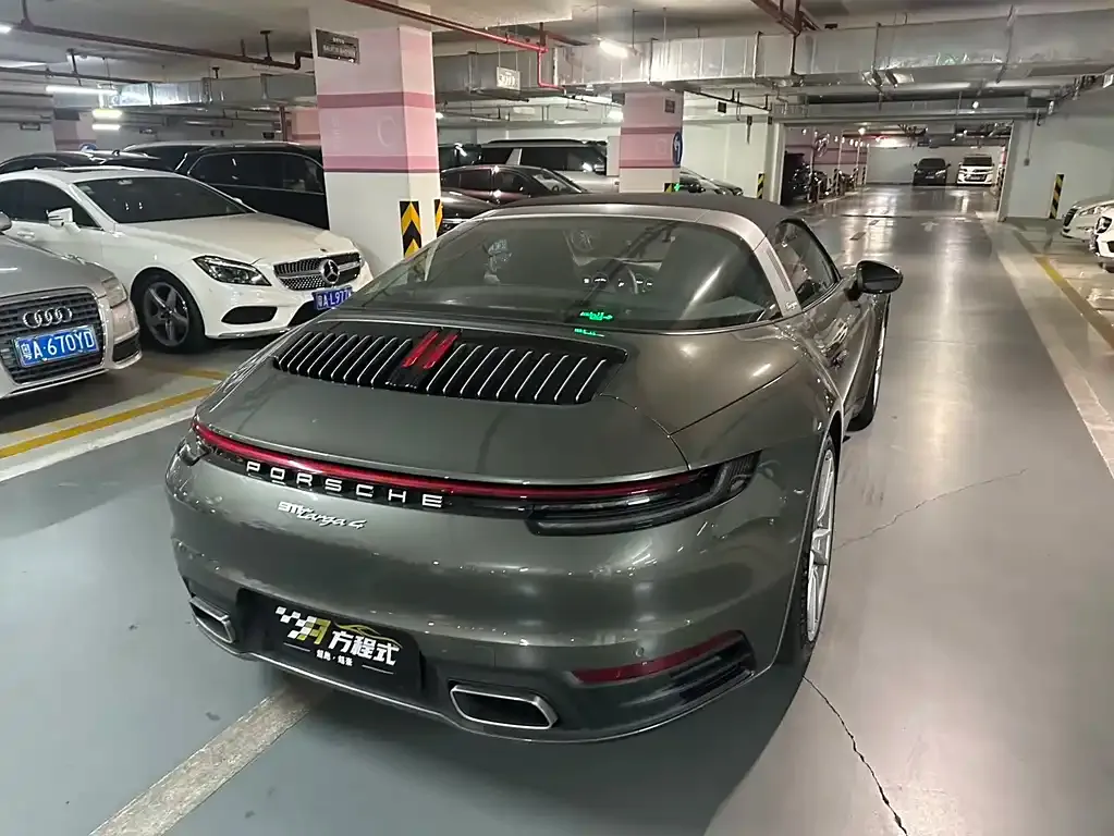 Porsche 911 2023 из CN, фото 5