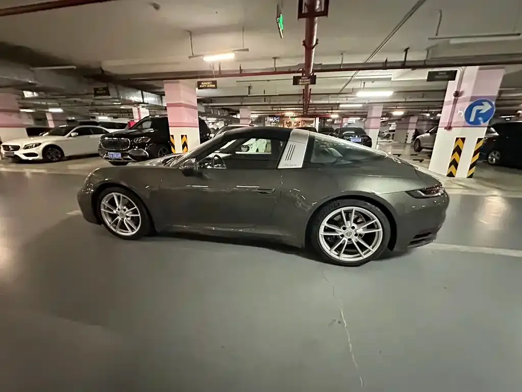 Porsche 911 2023 из CN, фото 6