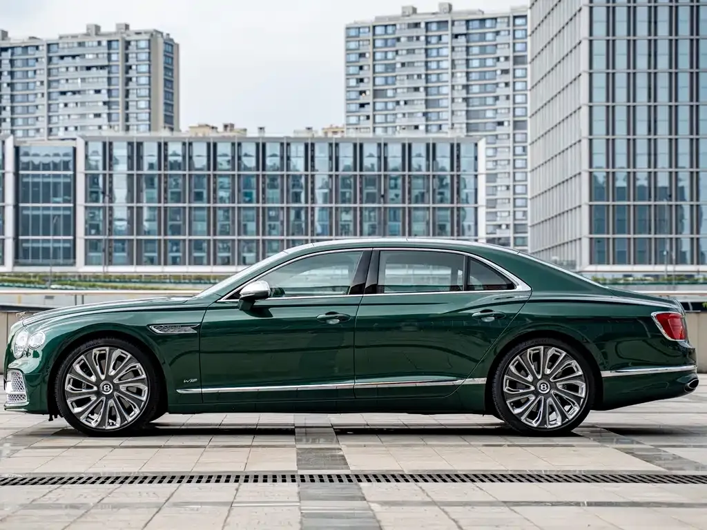 Bentley Flying Spur 2023 из CN, фото 4