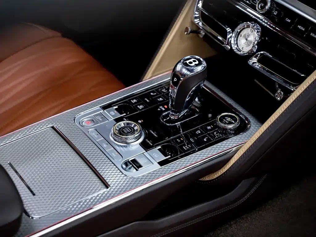 Bentley Flying Spur 2023 из CN, фото 9