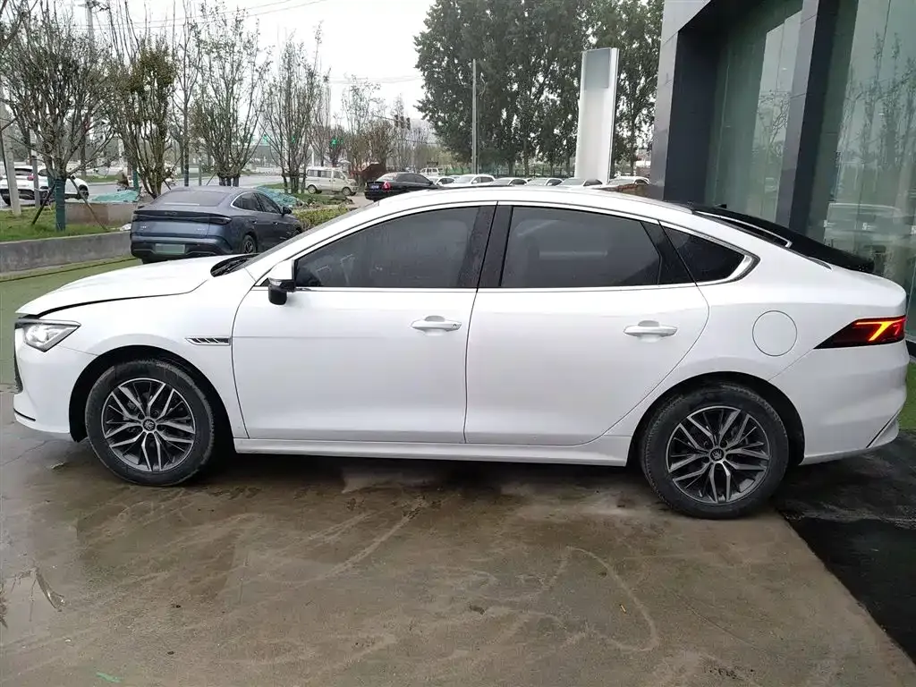 BYD Qin PLUS 2023 из CN, фото 5