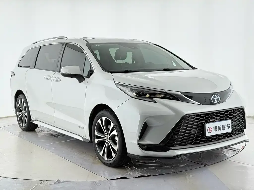 Toyota Granvia 2023 из CN, фото 3