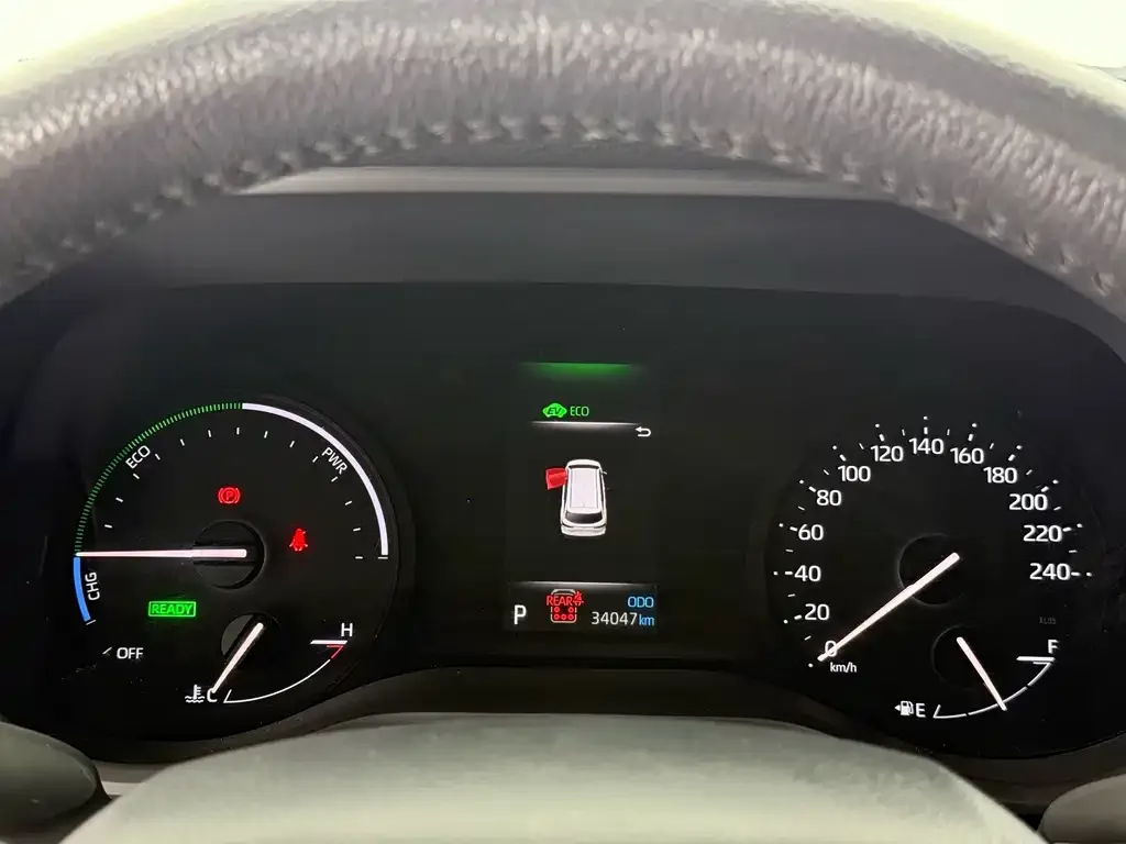 Toyota Granvia 2023 из CN, фото 9