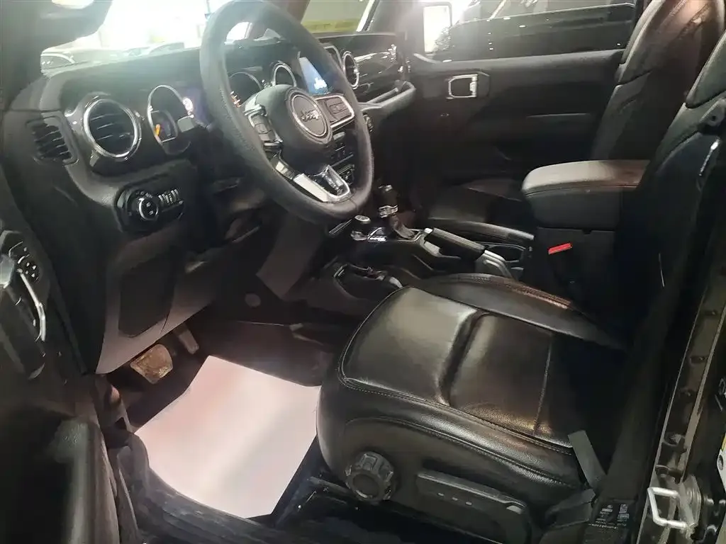 Jeep Wrangler 2022 из CN, фото 8