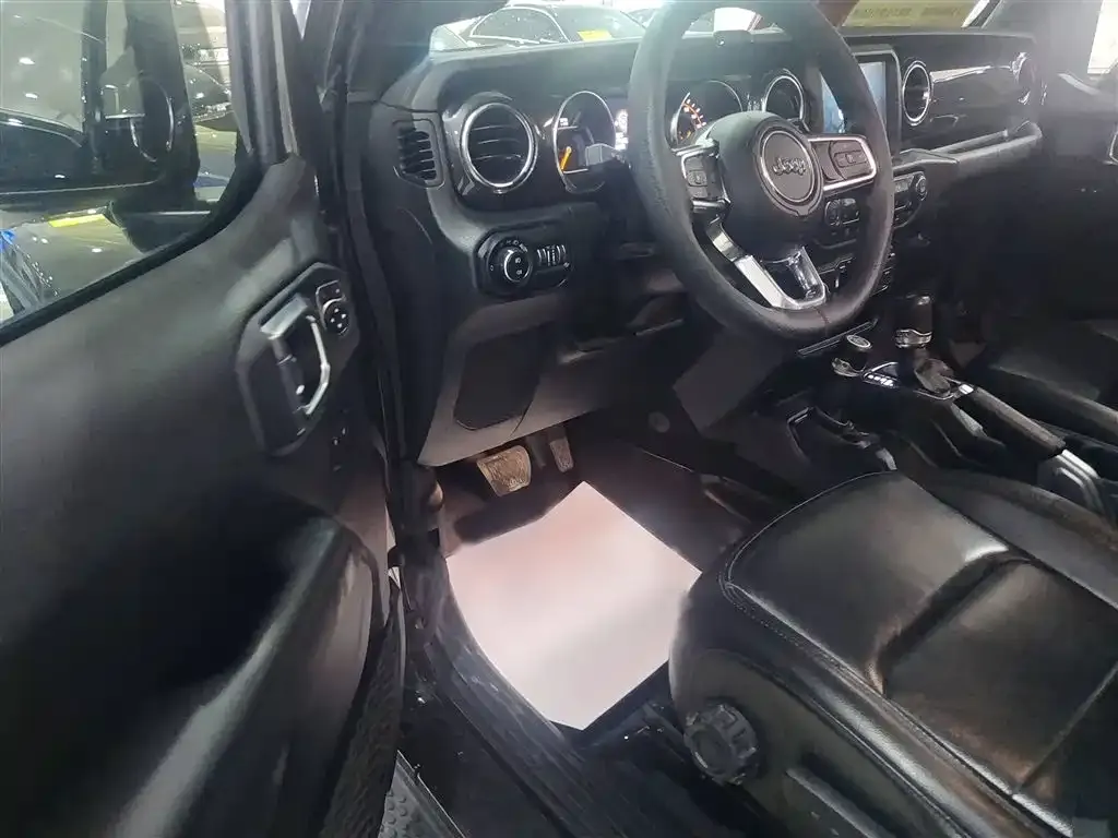 Jeep Wrangler 2022 из CN, фото 9