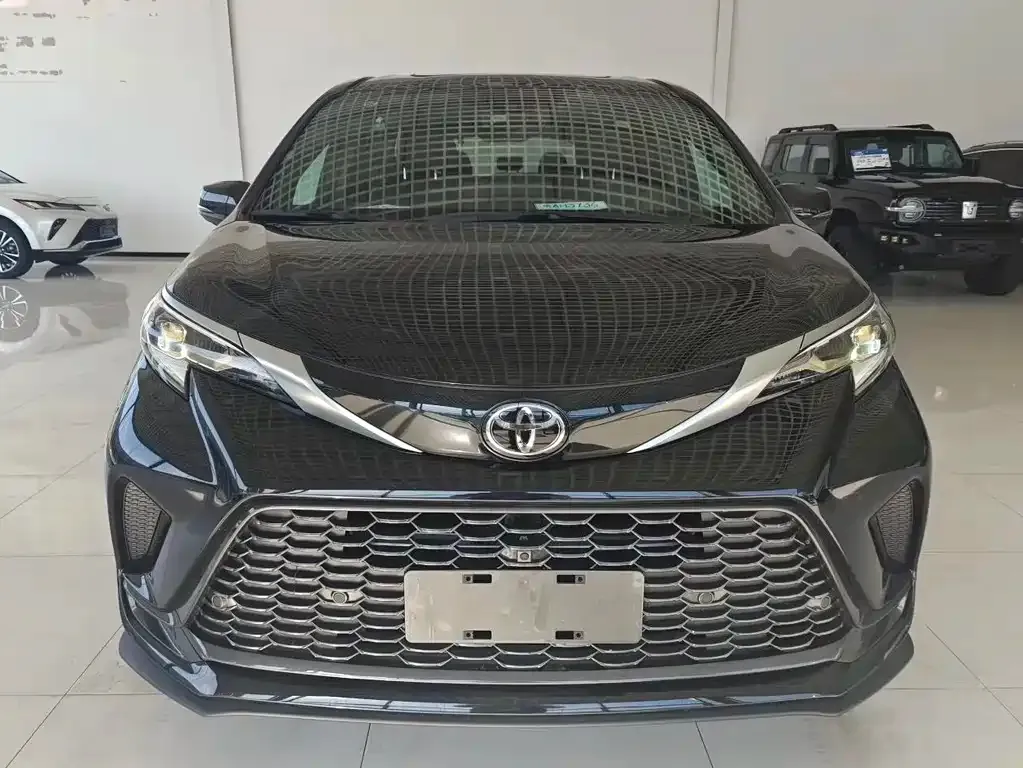 Toyota Granvia 2025 из CN, фото 1